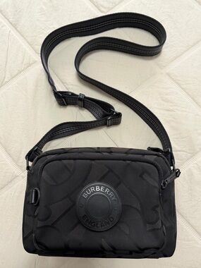 Burberry Paddy Monogram Crossbody Bag/cardholder bundle